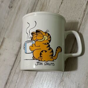 Garfield White Ceramic Mug